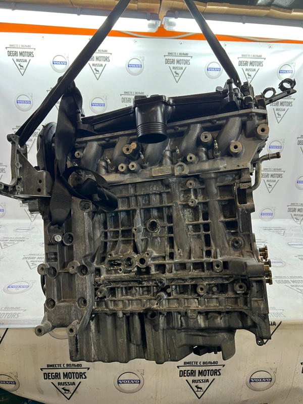 Двигатель Volvo XC70 2006 D5244T4 8252333 контрактная