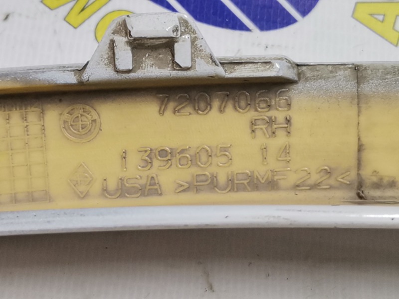 Дефендер крыла передний правый X6 2009 E71