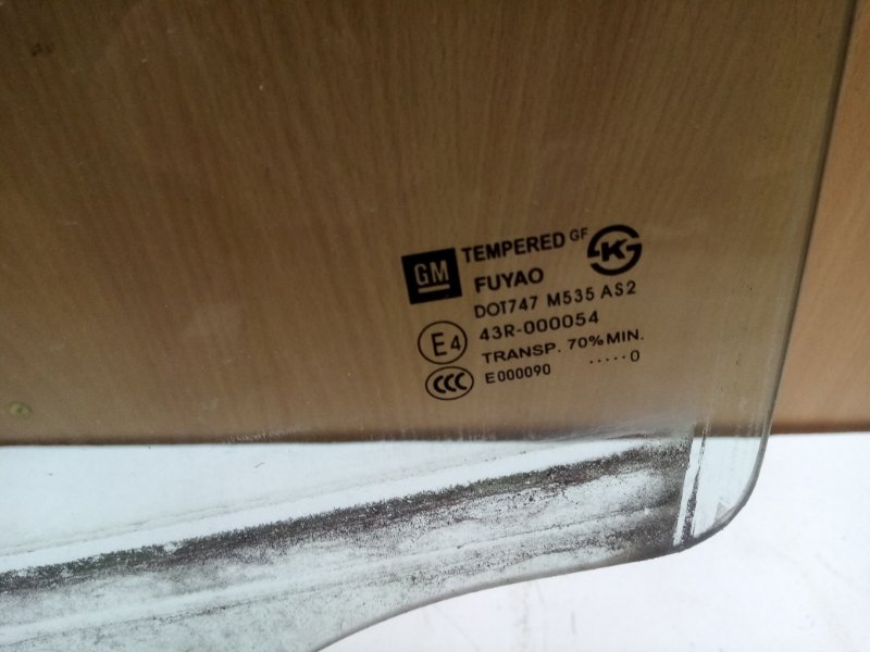 Стекло двери заднее левое Chevrolet Cruze Седан (J300)