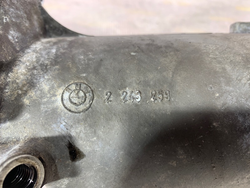 Корпус масляного фильтра Omega 1995 B X25DT