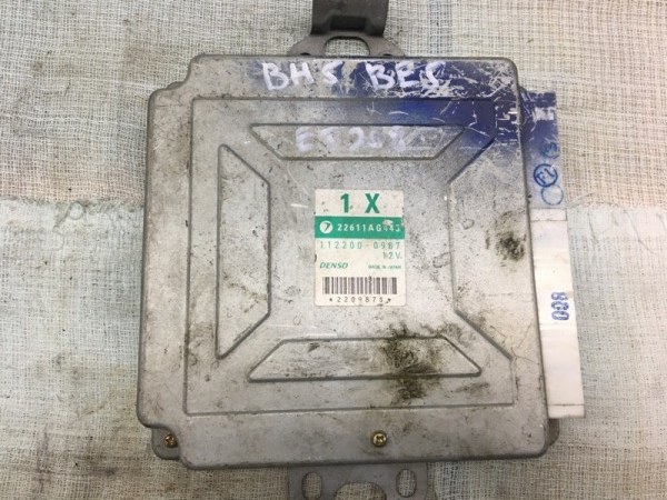 Блок управления ДВС Subaru LEGACY 2001 BE5 EJ208 22611AG443 контрактная