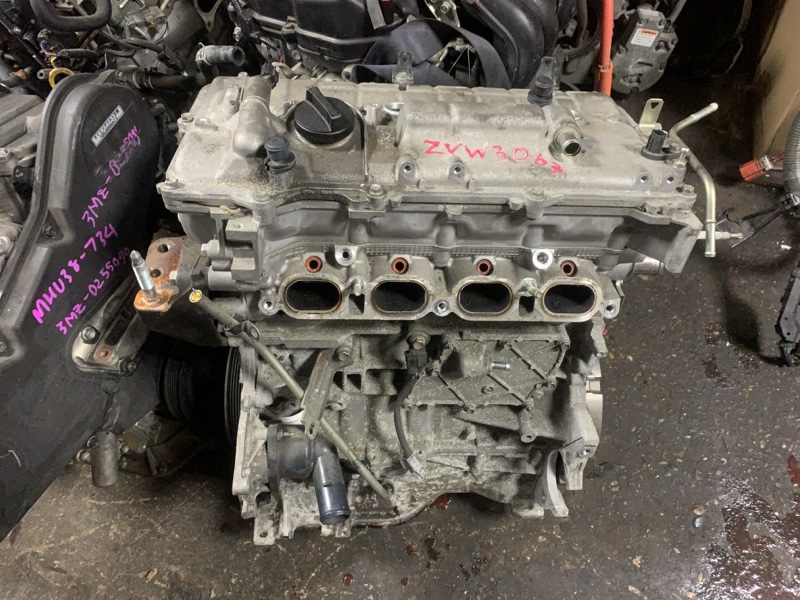 Двигатель Toyota Prius ZVW30 2ZR-FXE 2010 (б/у)