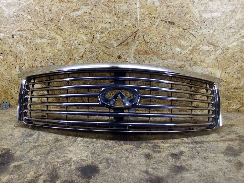 Решетка радиатора Infiniti QX56 Б/У