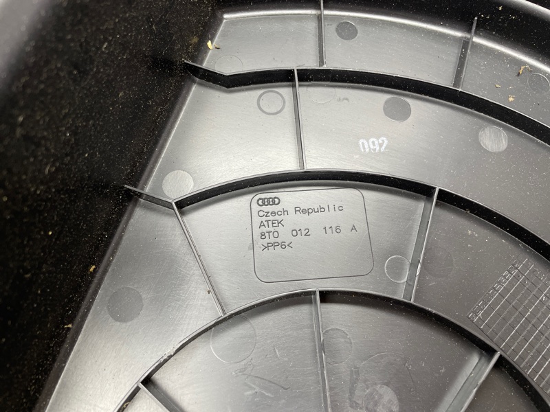 Ящик для инструментов Audi A5 8T3 CAPA 3.0