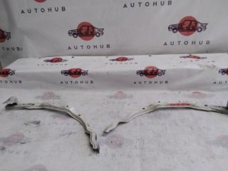 Запчасть кронштейн крепления фар правый TOYOTA Windom 2001