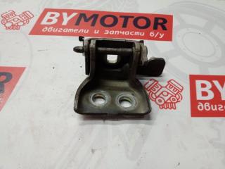 Запчасть петля двери передняя правая Peugeot 308 2009