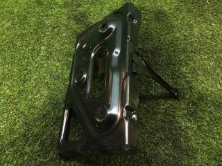 Крепление аккумулятора LS600hl 2008г [056] UVF46 2UR-FSE