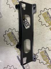 Запчасть кронштейн блока подвески Suzuki Grand vitara 2006 71812-65J00 новая Кронштейн блока подвески Suzuki Grand vitara 2006 71812-65J00 новая