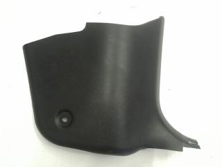 Накладка передней стойки передняя правая Mazda Axela 2003-2009