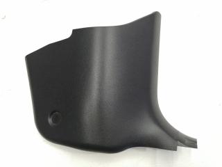 Накладка передней стойки передняя правая Mazda Axela 2003-2009