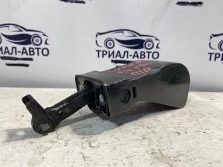 Запчасть ограничитель двери передний правый Skoda Superb 2008-2015
