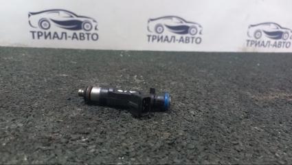 Форсунка топливная Opel Astra J 2010