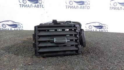 Запчасть дефлектор обдува салона правый Nissan X-Trail 2009