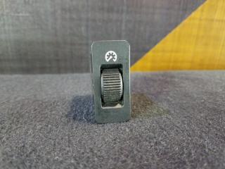 Запчасть кнопка яркости подсветки BMW 525i 1999 E39 M52TU 8360461 контрактная Кнопка яркости подсветки BMW 525i 1999 E39 M52TU 8360461 контрактная