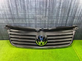 Решетка радиатора Volkswagen Passat 2004