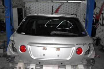 Дверь багажника Toyota Altezza Gita 2003