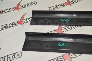 Пластик салона (парой) Nissan Stagea NM35 VQ25DET Пластик салона (парой) Nissan Stagea NM35 VQ25DET