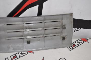 Пластик багажника VehiCross 1998 UGS25DW 6VD1 Пластик багажника VehiCross 1998 UGS25DW 6VD1