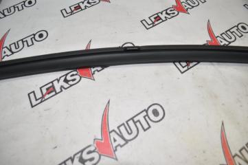 Уплотнитель стекла двери правый VehiCross 1998 UGS25DW 6VD1 Уплотнитель стекла двери правый VehiCross 1998 UGS25DW 6VD1