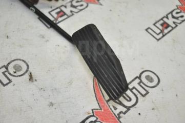 Педаль газа Mitsubishi Pajero V23 6G72 Педаль газа Mitsubishi Pajero V23 6G72