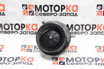 Запчасть моторчик отопителя салона Volkswagen Passat