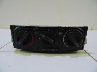 Запчасть блок (консоль) управления климатической установкой MAZDA MPV 2003