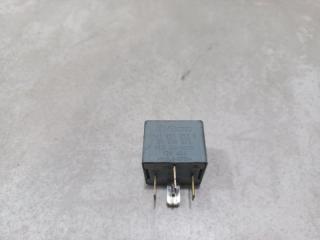 Реле S4 2005 B6 4.2 Реле S4 2005 B6 4.2