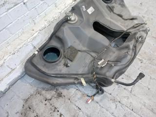 Бензобак XJ8 2004 X350 3.6 V8 Бензобак XJ8 2004 X350 3.6 V8