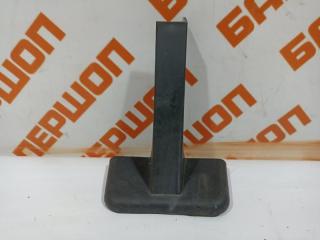 Запчасть кожух защитный кронштейна замка капота MAZDA 3 (BK) 2002-2009