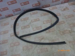 Уплотнительная резинка стекла передняя правая Daewoo Nexia 2009