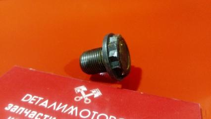 Запчасть болт маховика Honda