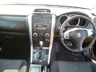 Консоль между сидений SUZUKI GRAND VITARA 2005