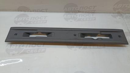 Запчасть накладка (кузов внутри) Chrysler Voyager 2004