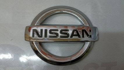 Запчасть эмблема Nissan Primera 1.6 2006