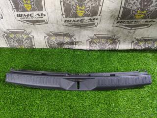 Накладка замка багажника задняя TOYOTA COROLLA FIELDER 2006-2012