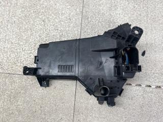 Блок предохранителей LS460 USF40 1UR-FSE Блок предохранителей LS460 USF40 1UR-FSE