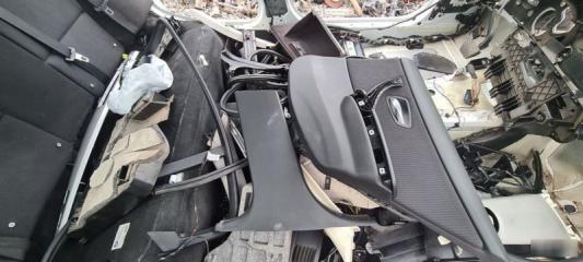 Запчасть пластик салона BMW 318i 2011