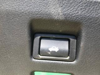 Запчасть кнопка открывания двери багажника Lexus GS