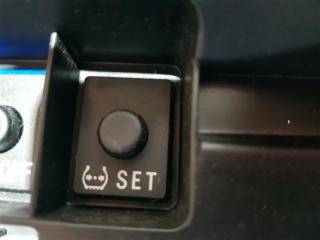 Запчасть кнопка Lexus GS450h 2012