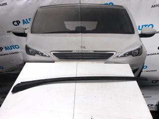 Молдинг лобового стекла правый Citroen C4
