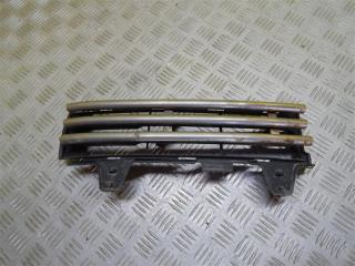 Запчасть решетка в бампер левая Toyota Land Cruiser 200 (2008-2021) 2009