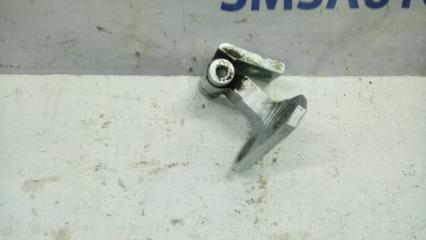 Петля двери задняя левая Volkswagen Passat 2006-2008