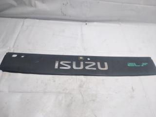 Запчасть решетка под лобовое стекло ISUZU ELF