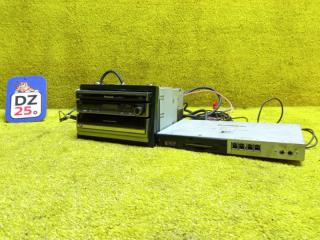Запчасть магнитофон передний MAZDA PROCEED MARVIE 1996/ PANASONIC STRADA F CLASS HDD CAR NAVI STATIO