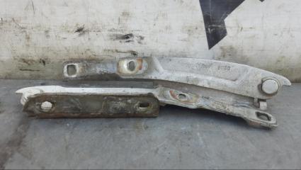 Запчасть петля капота RENAULT SANDERO 2013 1.2 Б/У Петля капота RENAULT SANDERO 2013 1.2 Б/У