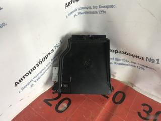 Блок беспроводной зарядки Toyota Land Cruiser