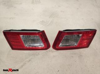 Фонарь в крышку багажника задний правый Honda Accord 2009