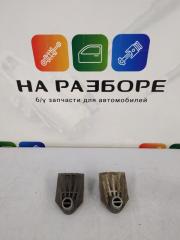 Запчасть кронштейн радиатора Volkswagen Touareg 2013
