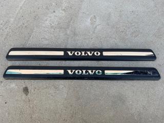 Запчасть накладка на порог Volvo V70 2012