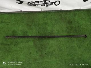 Запчасть уплотнитель передний правый Porsche Panamera 970 97053753400 контрактная Уплотнитель передний правый Porsche Panamera 970 97053753400 контрактная